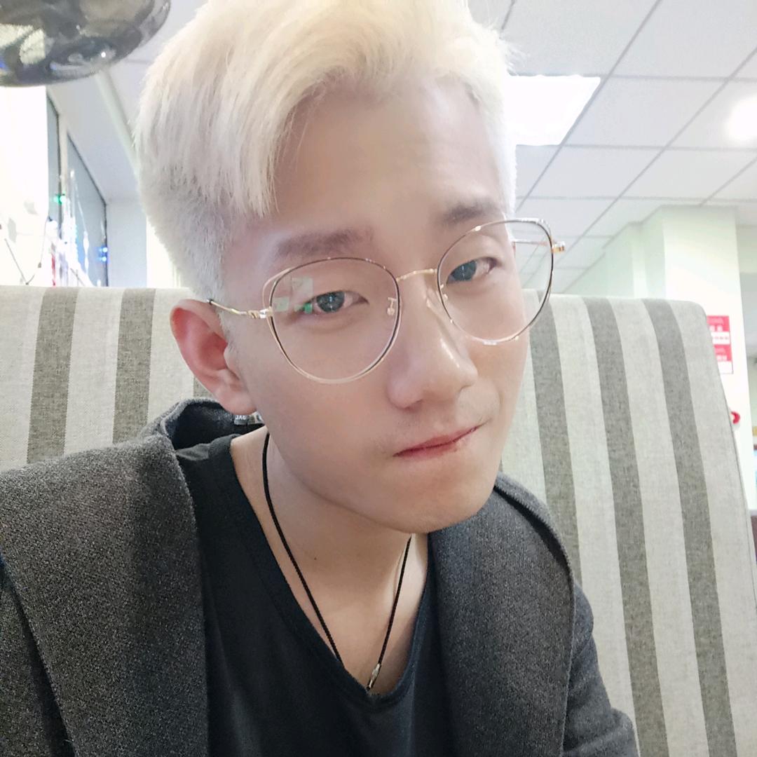 会喝多的小辰