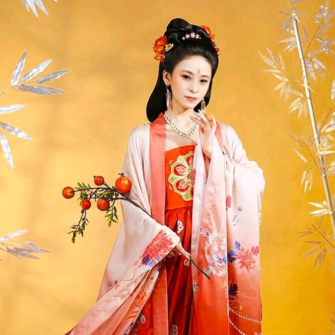 水中月.