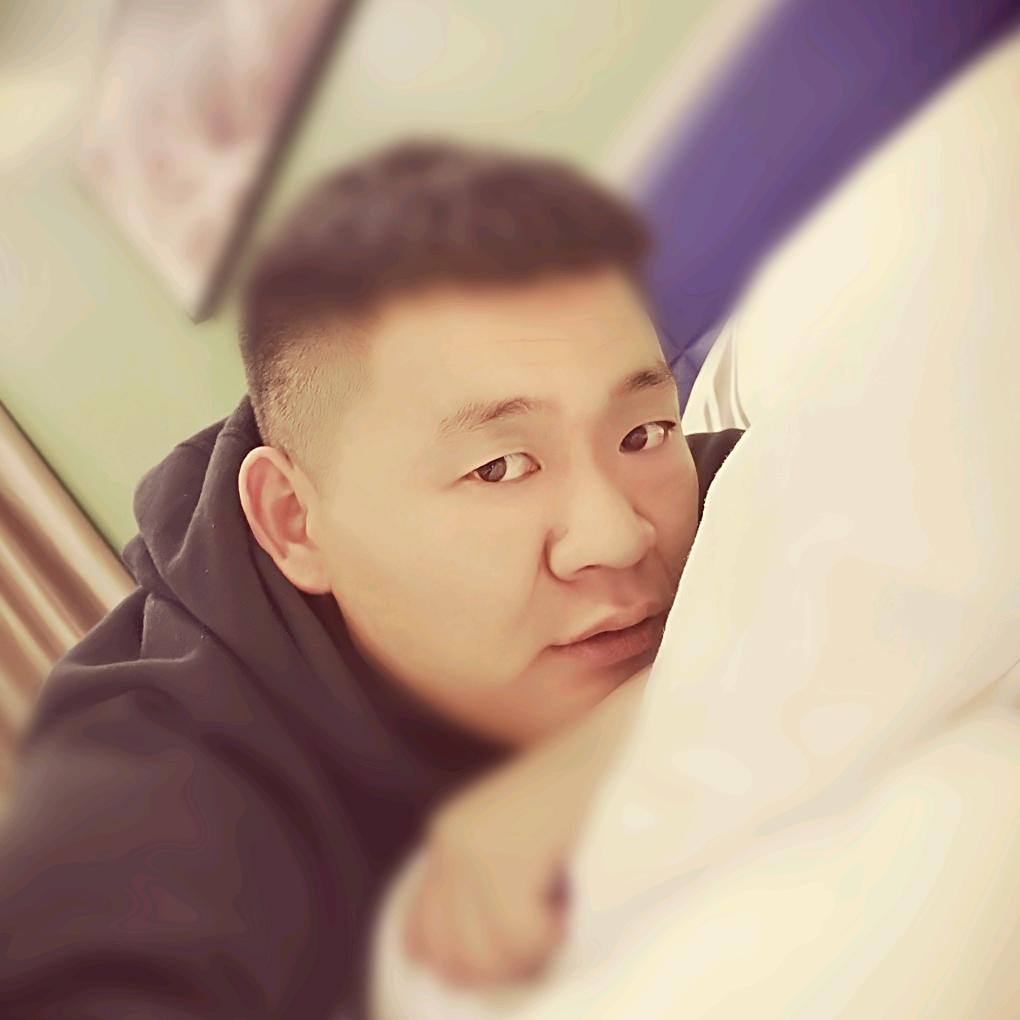 坐在海边喜欢浪