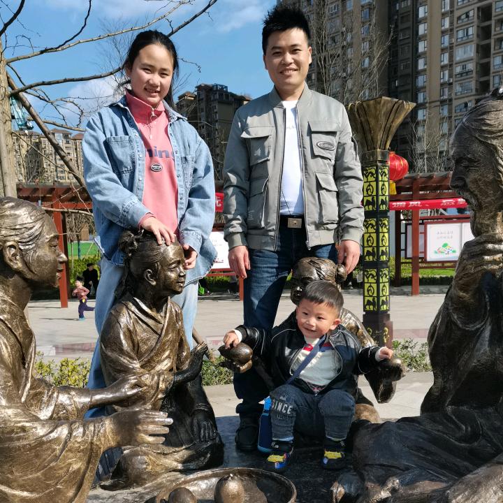 霍香鱼家常饭馆官方号