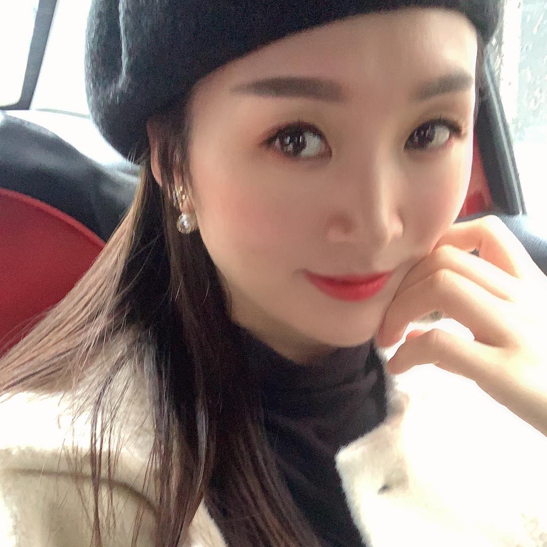 红儿化妆店官方号