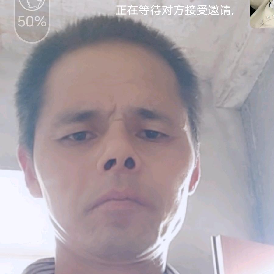 何俊明
