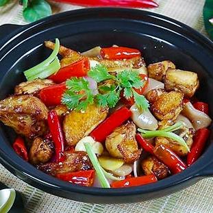 重庆财经学院 西门鸡公煲