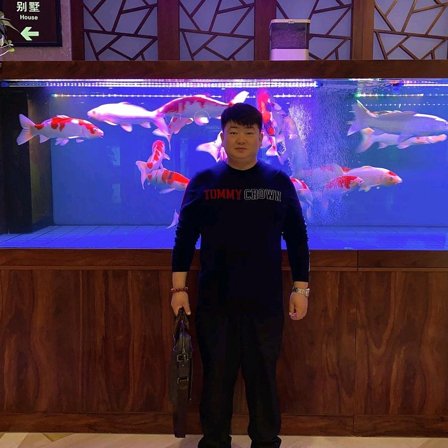 韩成正宗朝鲜冷面店小厨