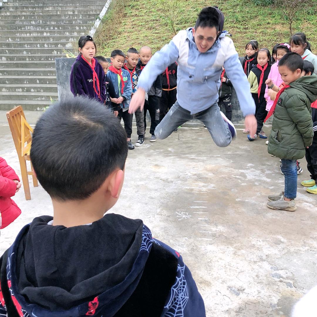 卖肺铁的张老师