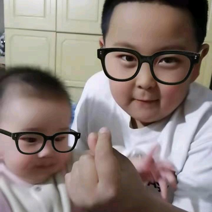 A辉