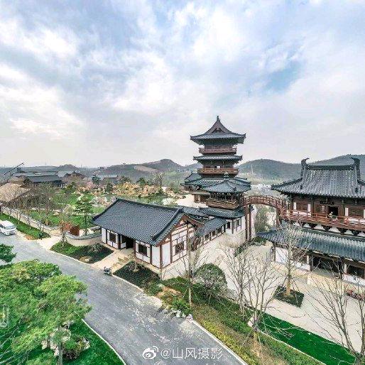 黎明的曙光(商品在橱窗)