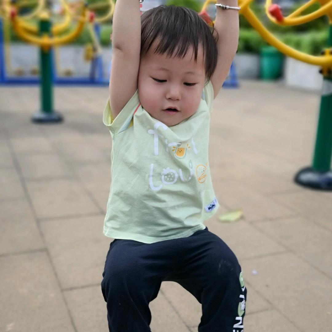 小苹果👨‍👩‍👧‍👦