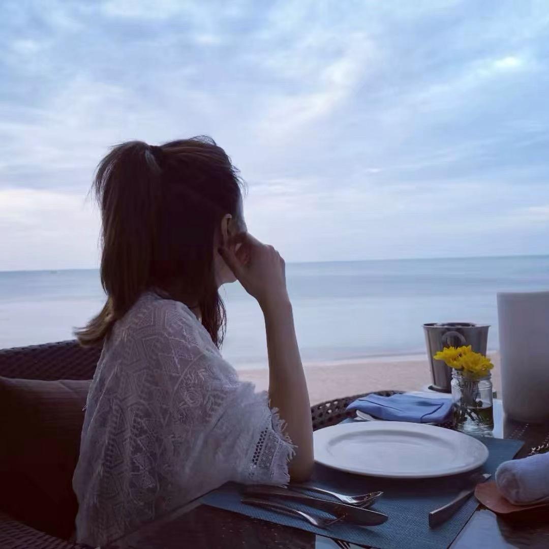 名衣扬女装穿搭号