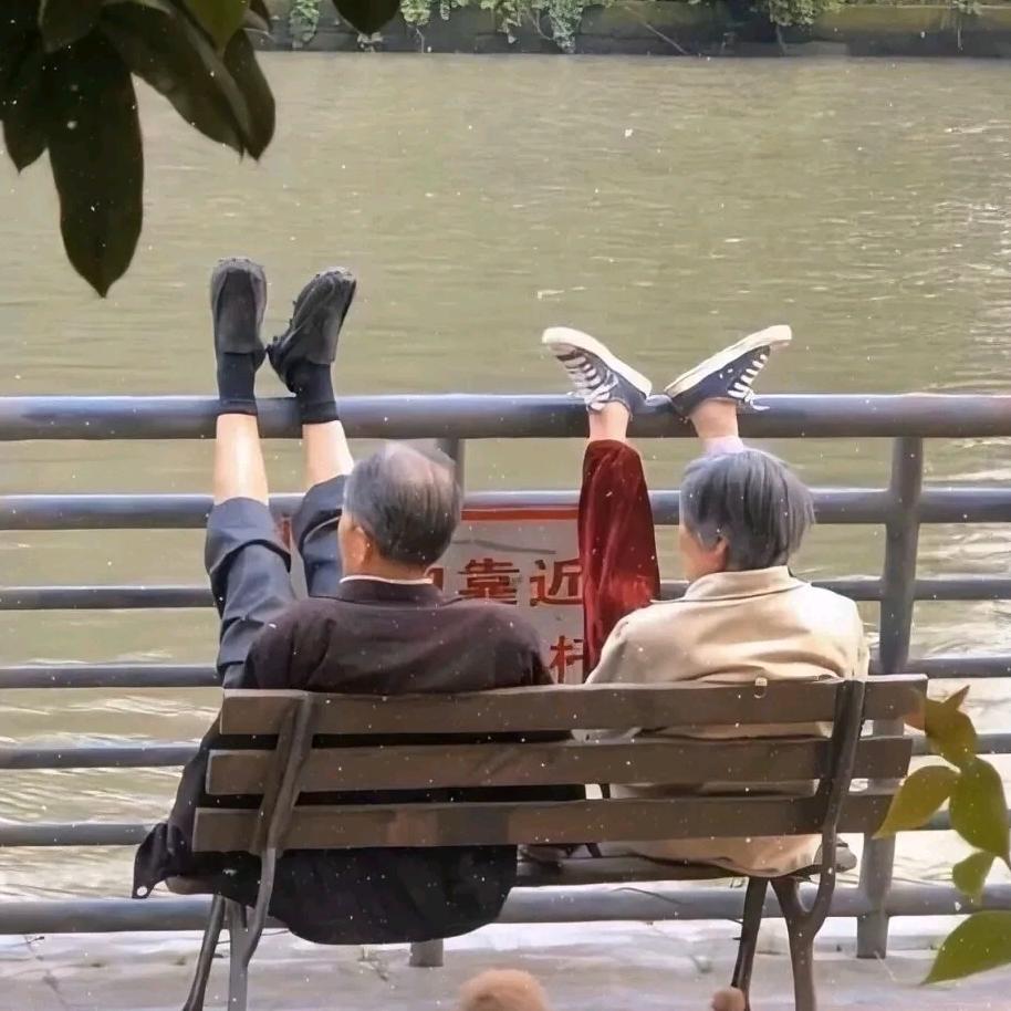 满园猴子我最骚