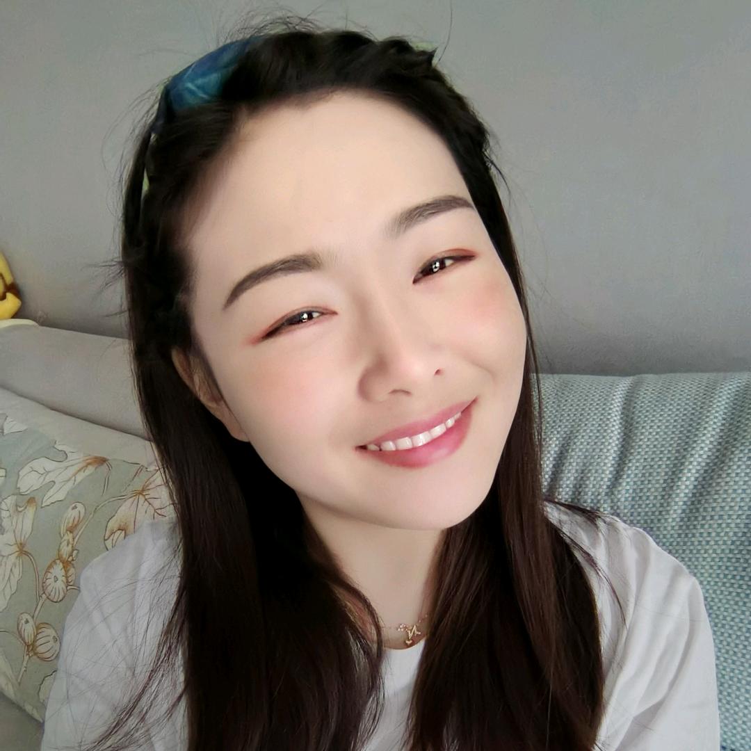 |｡･㉨･)っ欣颖