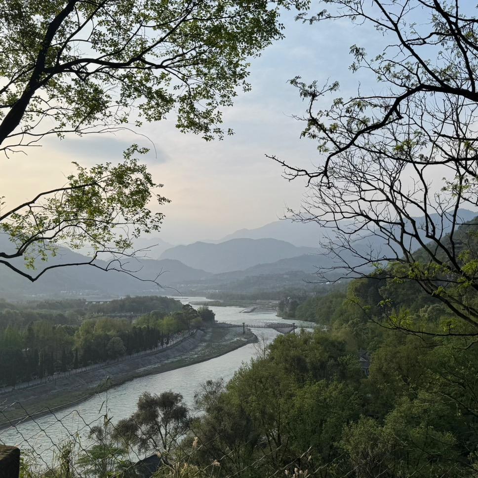 山东圣翰财贸职业学院张老师