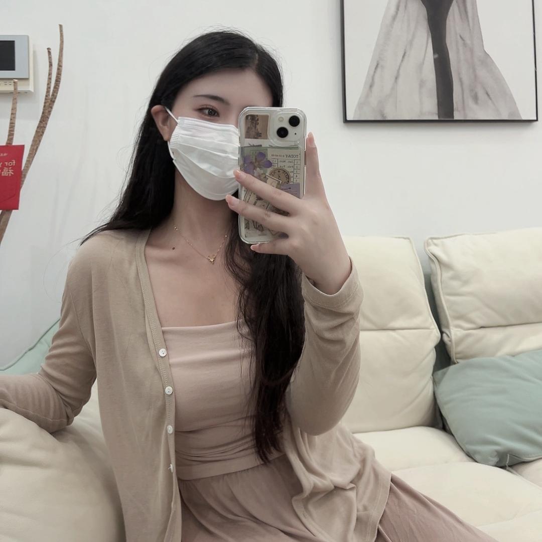 莫嗯莫嗯