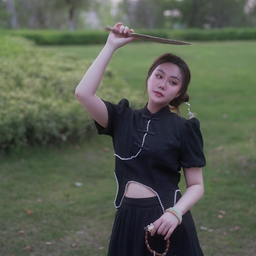 大婧婧爱盘串儿