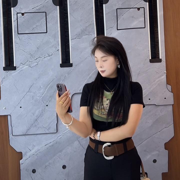 内蒙古盛博商务车小吴