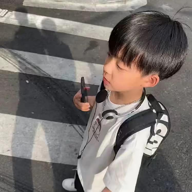 人傻嘴甜长的安全还没钱