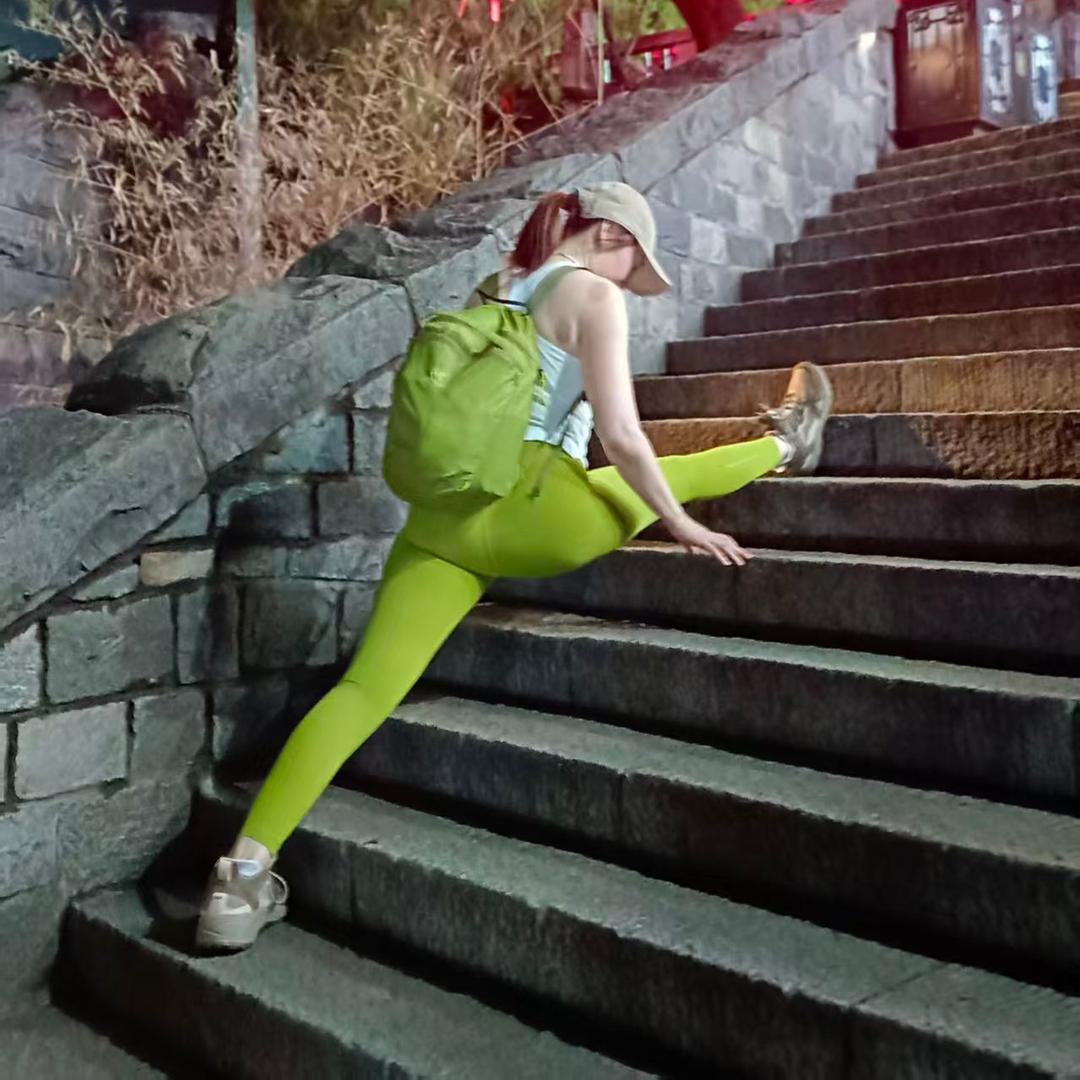 伊伽人瑜伽娇娇老师