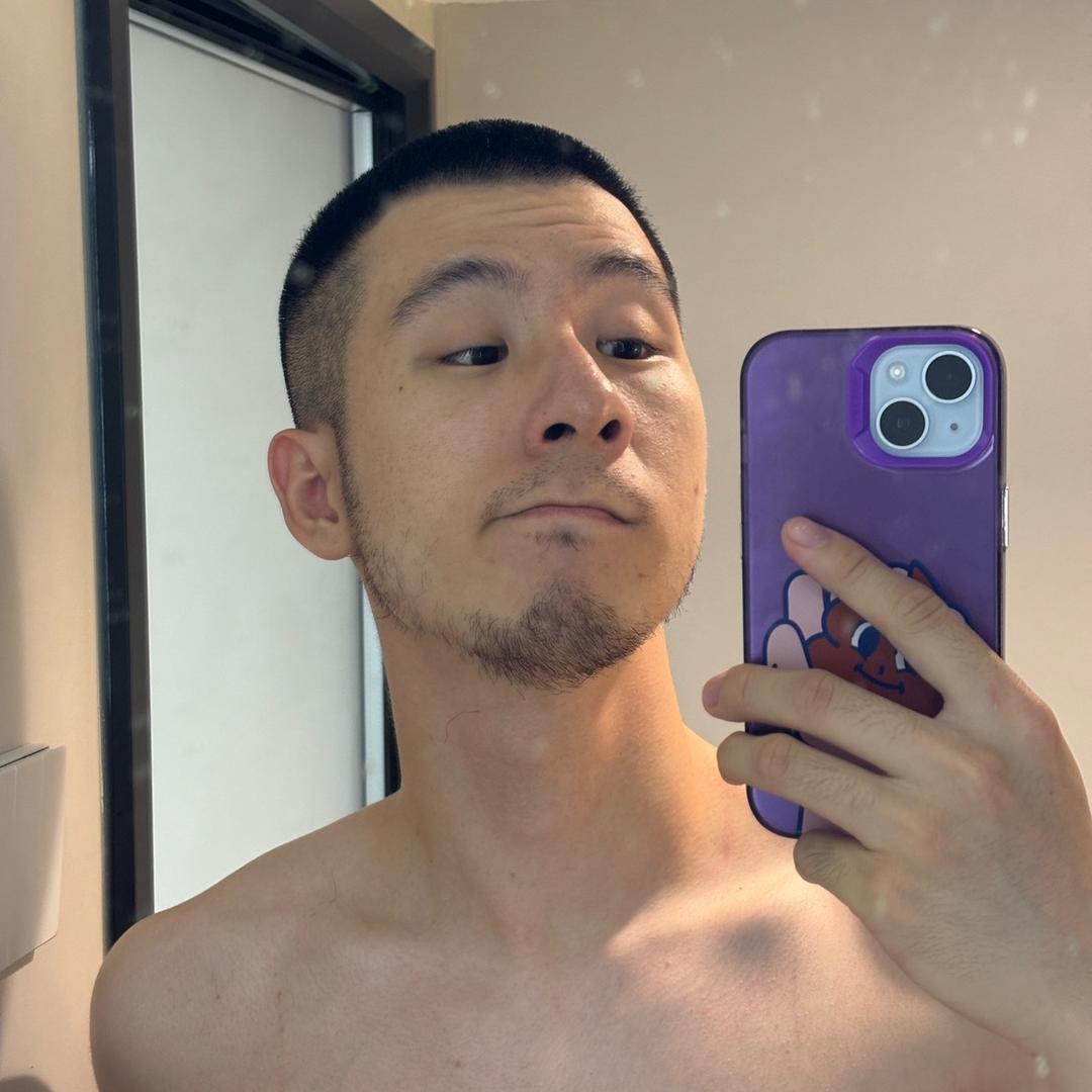 阿超不爱笑