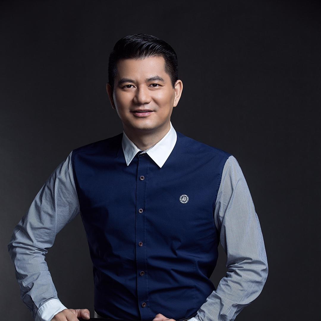 秦天逛吃友秦
