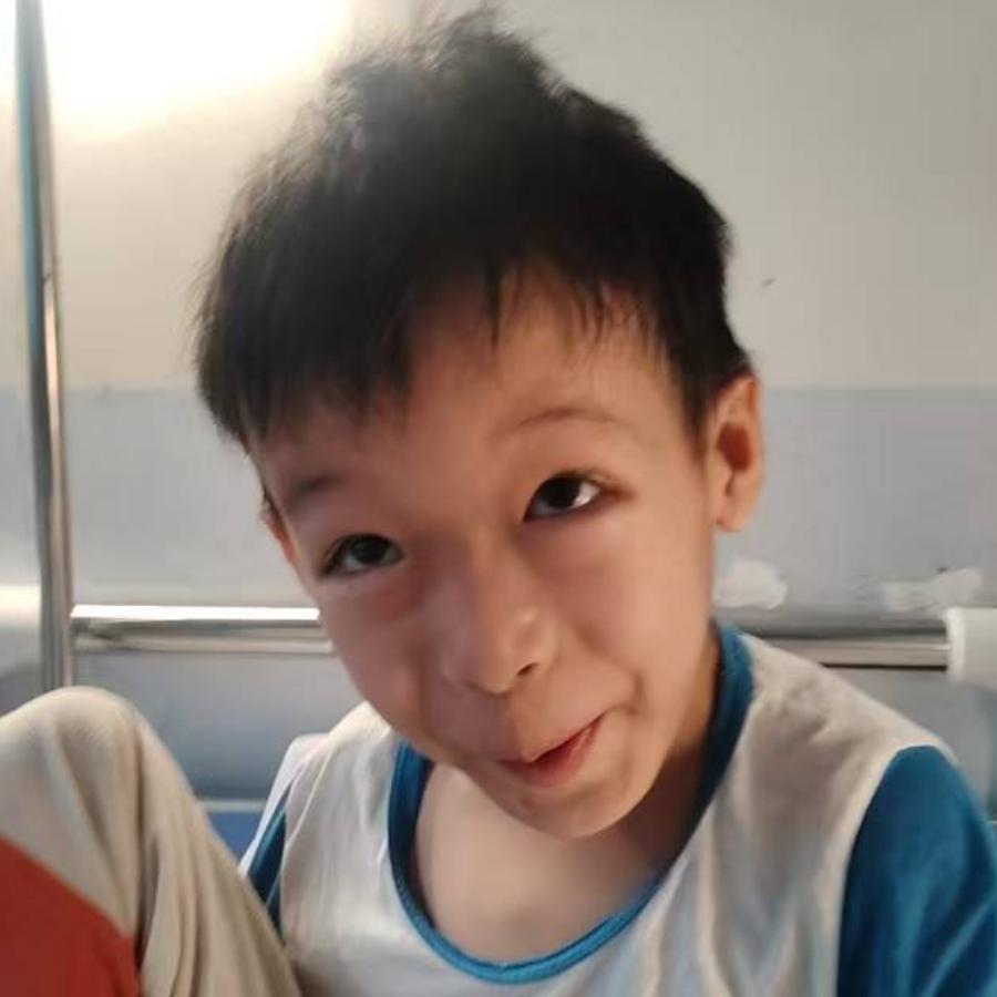 辉