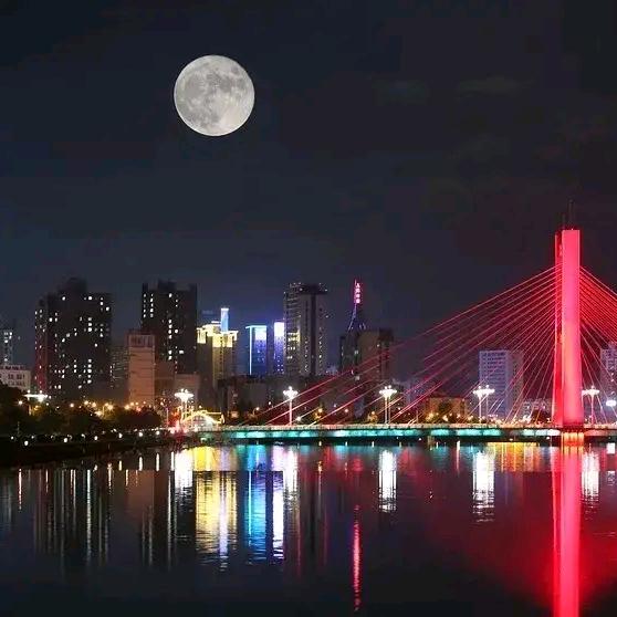 耤水映月