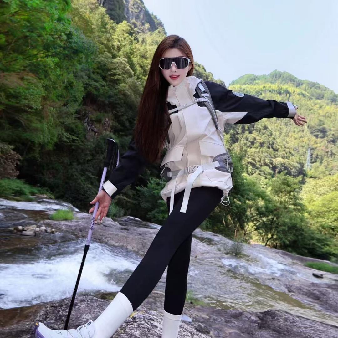 运动户外冲锋衣源头厂家