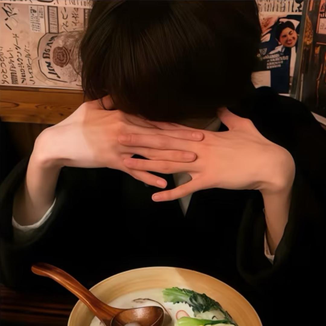 924