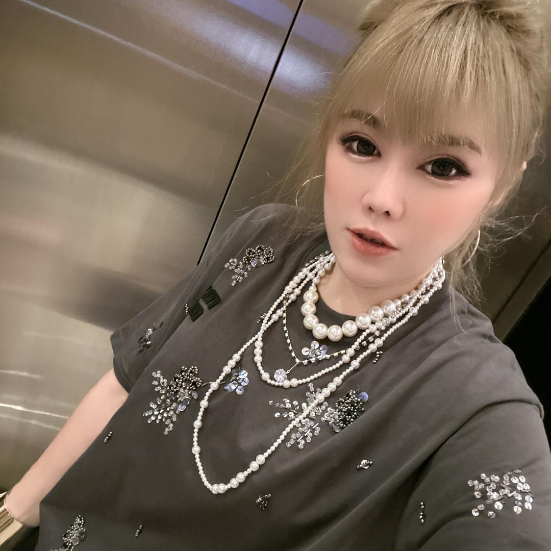 大码依依女装轻奢女装