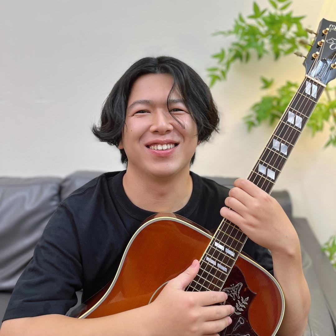 卫星教吉他
