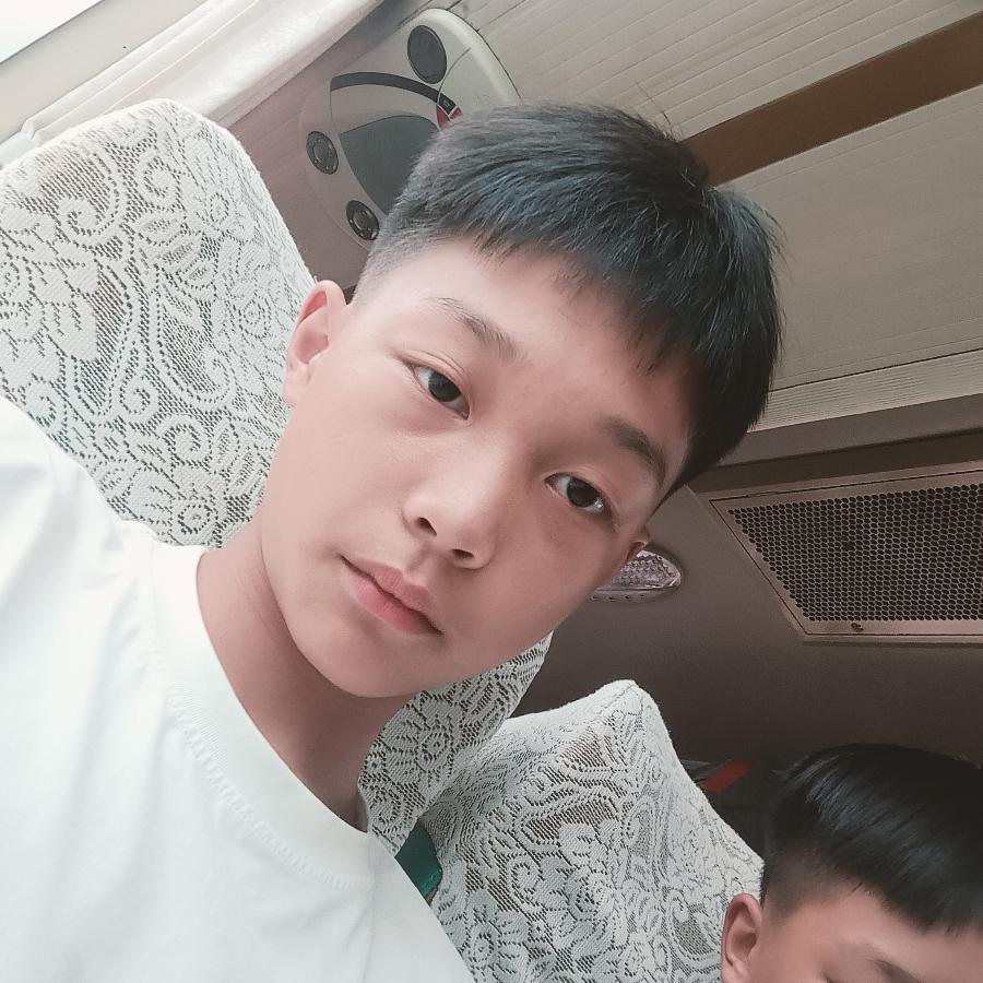 付(╭☞•́⍛•̀)