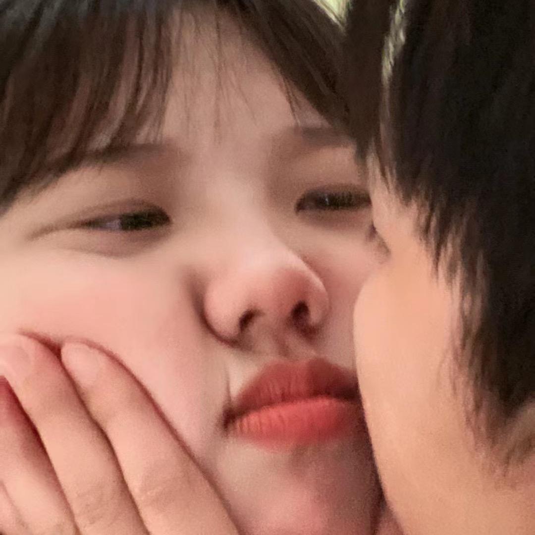 爱吃肉肉.