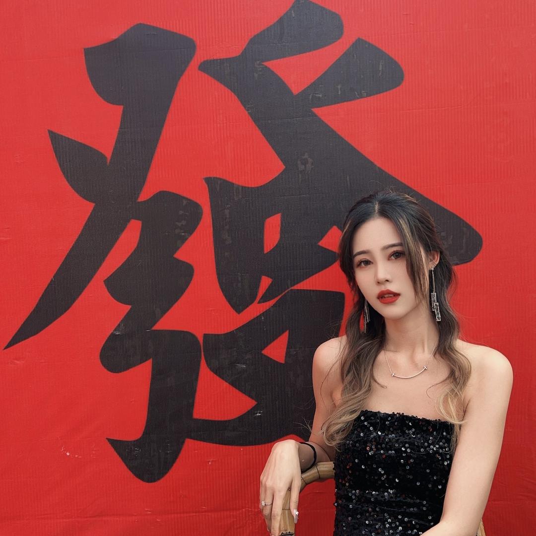 小七有辆M9