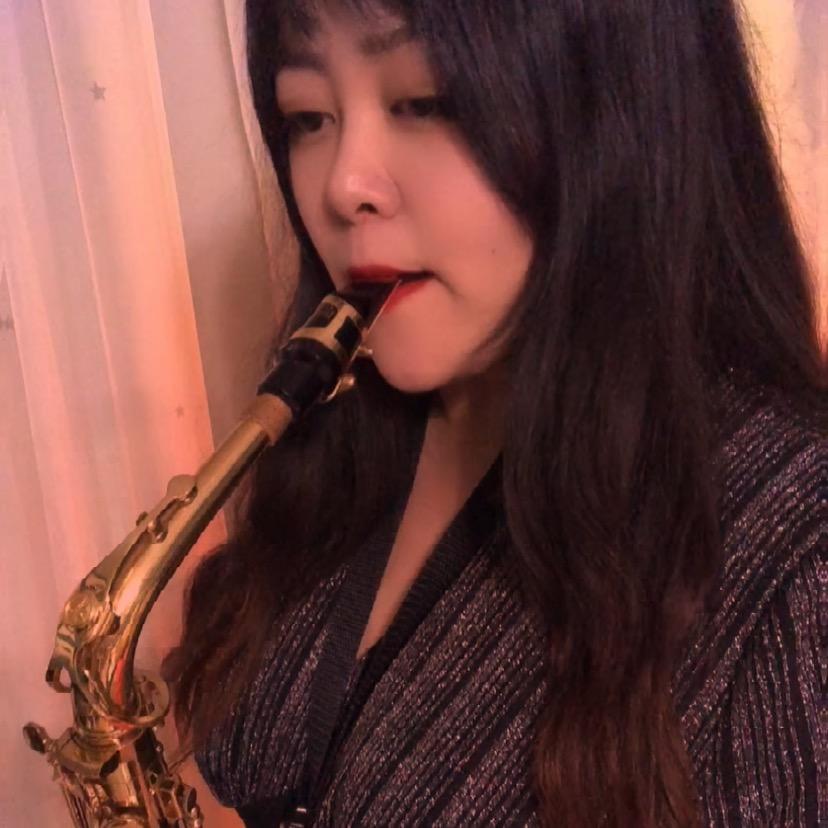 萨克斯飞旋