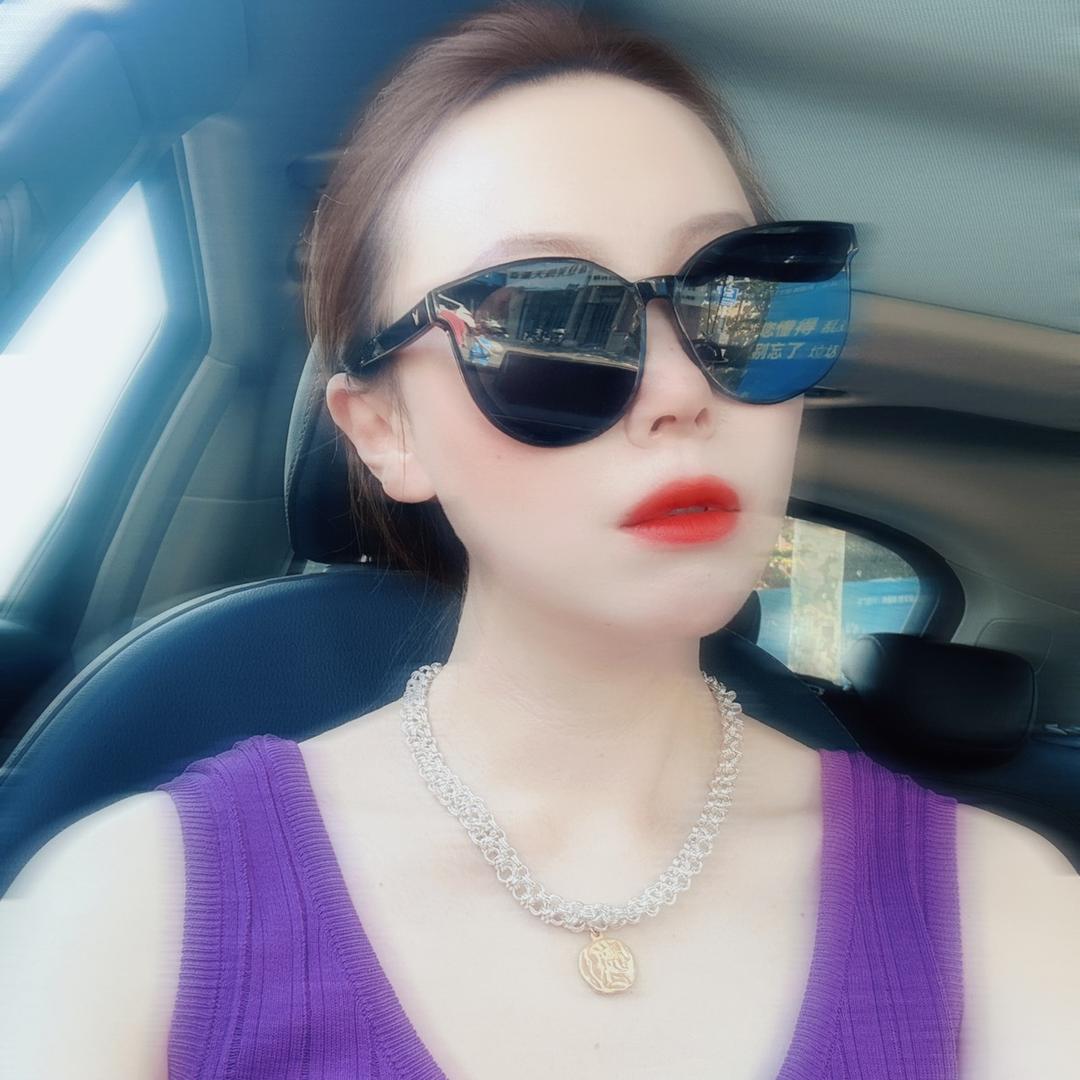 弹古筝的霹雳啪