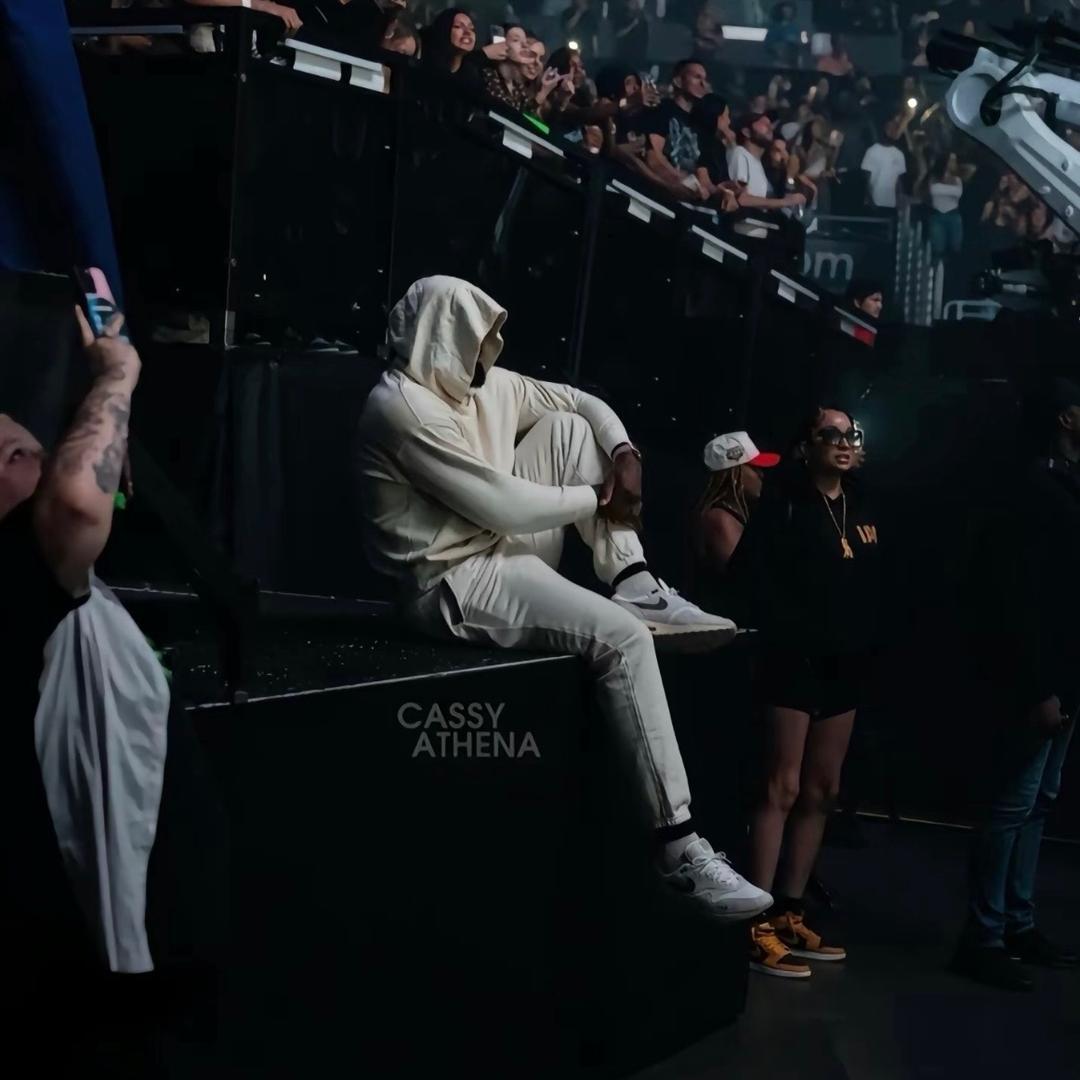 塔可篮球🏀（陪老詹退役）