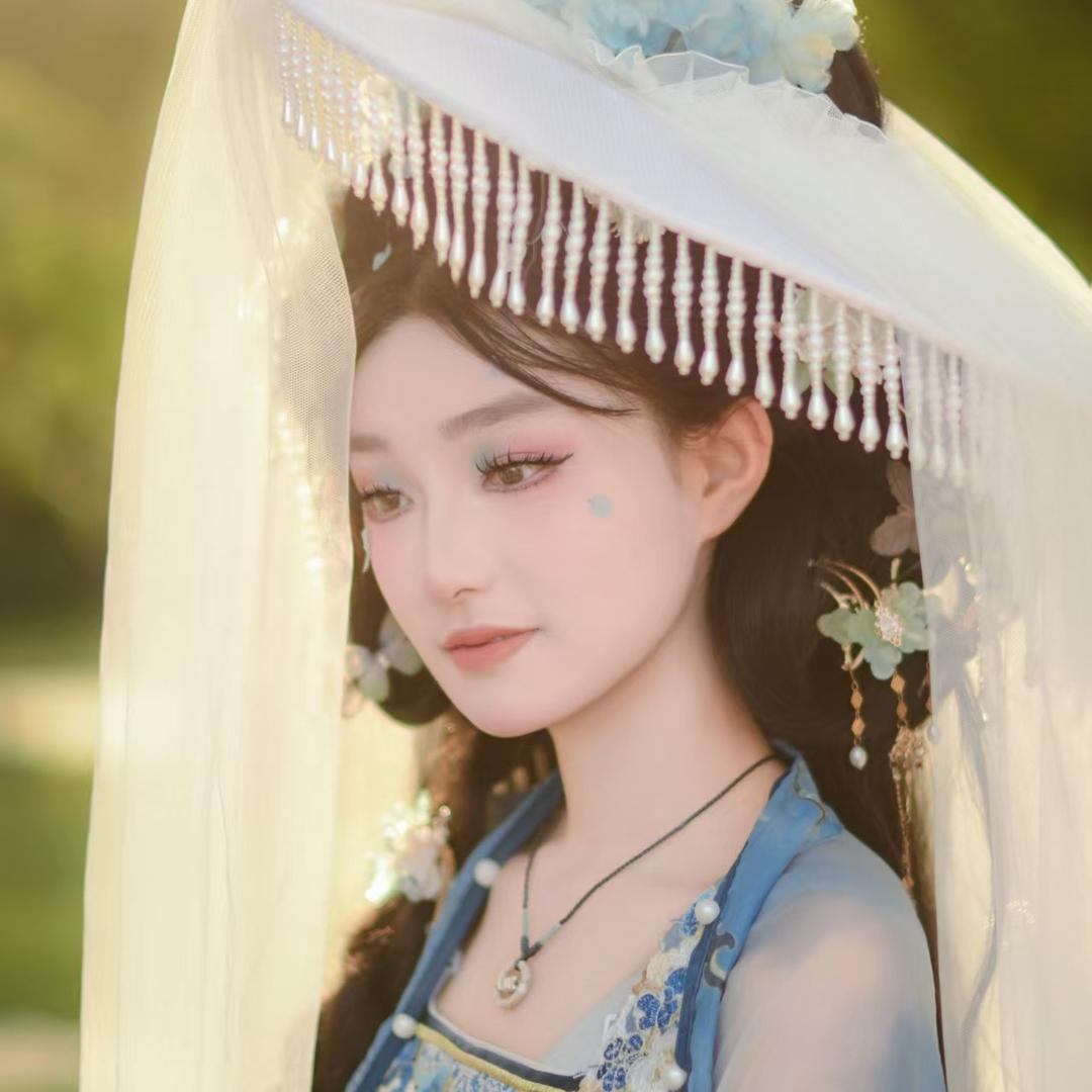 梦华阁汉服体验馆官方号（钟楼)