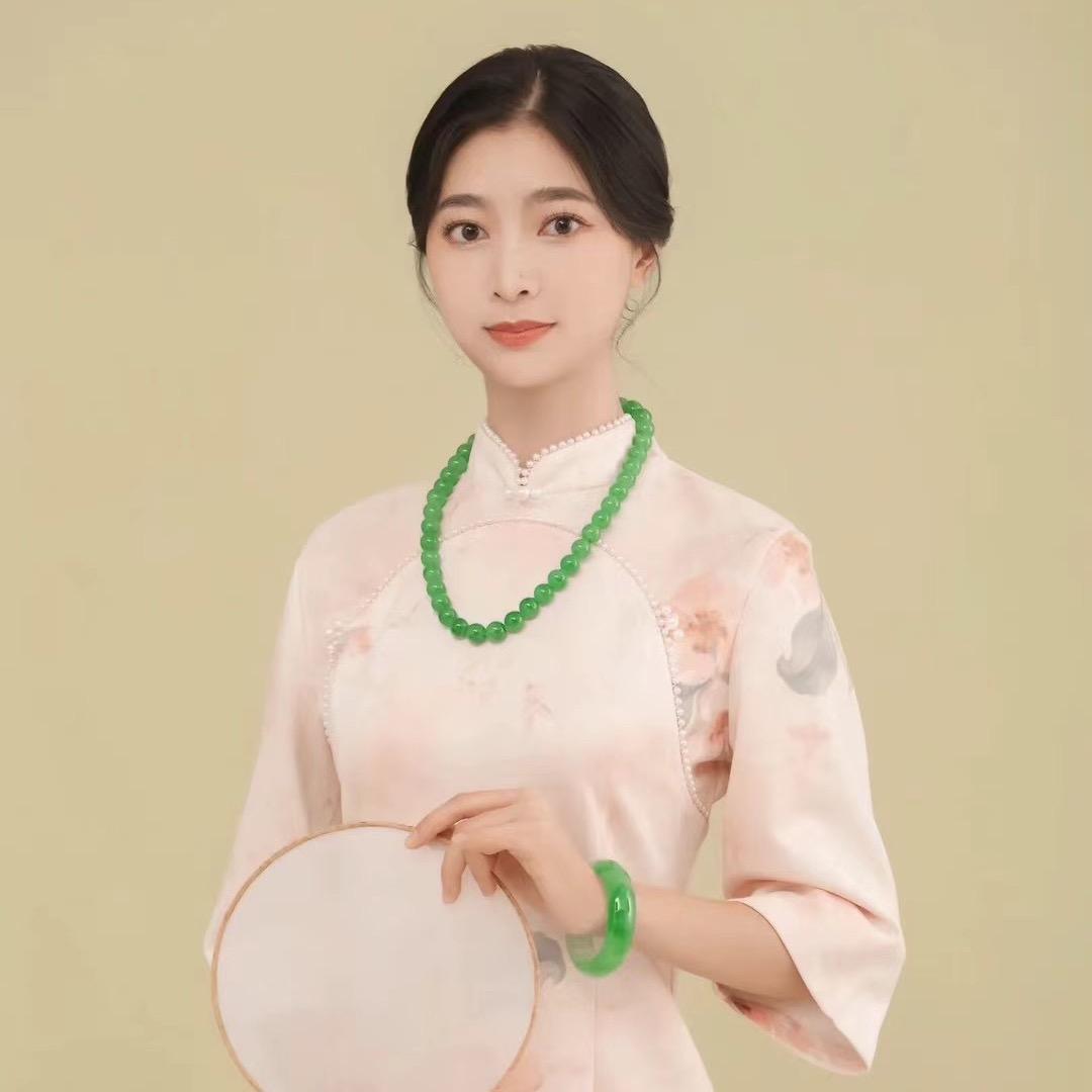 翡翠高级顾问-思思