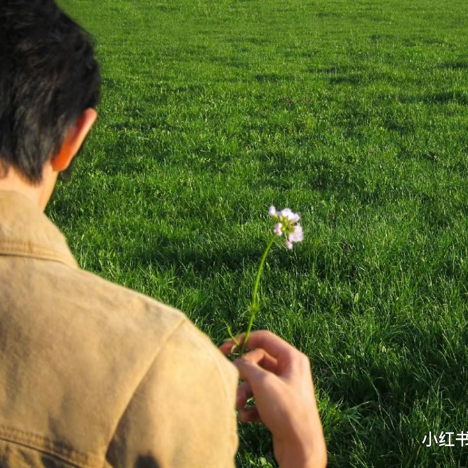 挺正常一女的