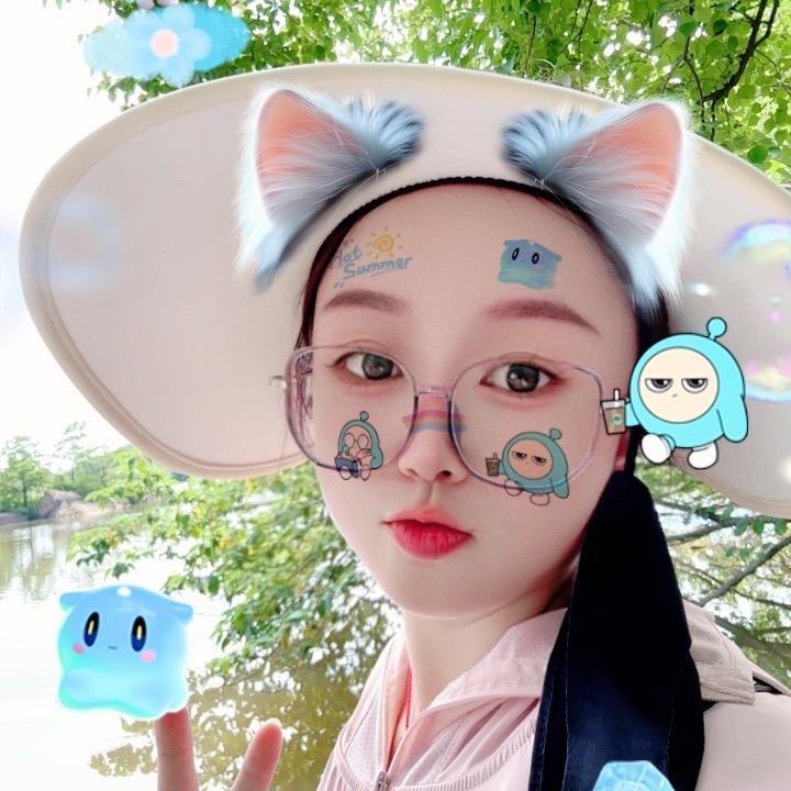 憨憨的丫头