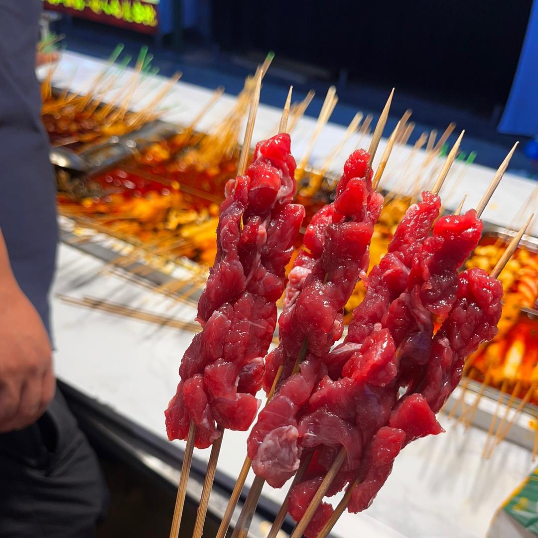 小煜姐地摊麻辣烫