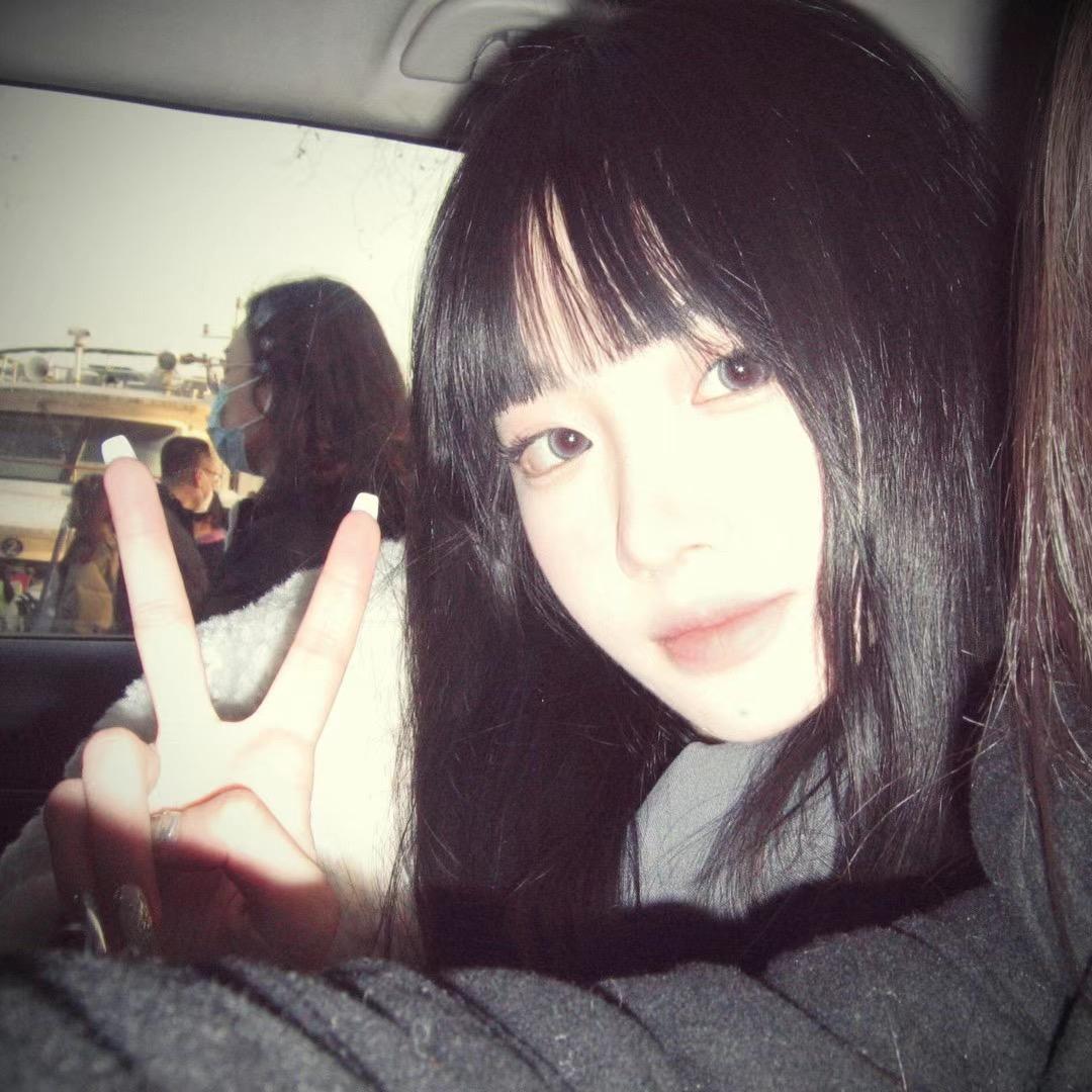 晚宀.
