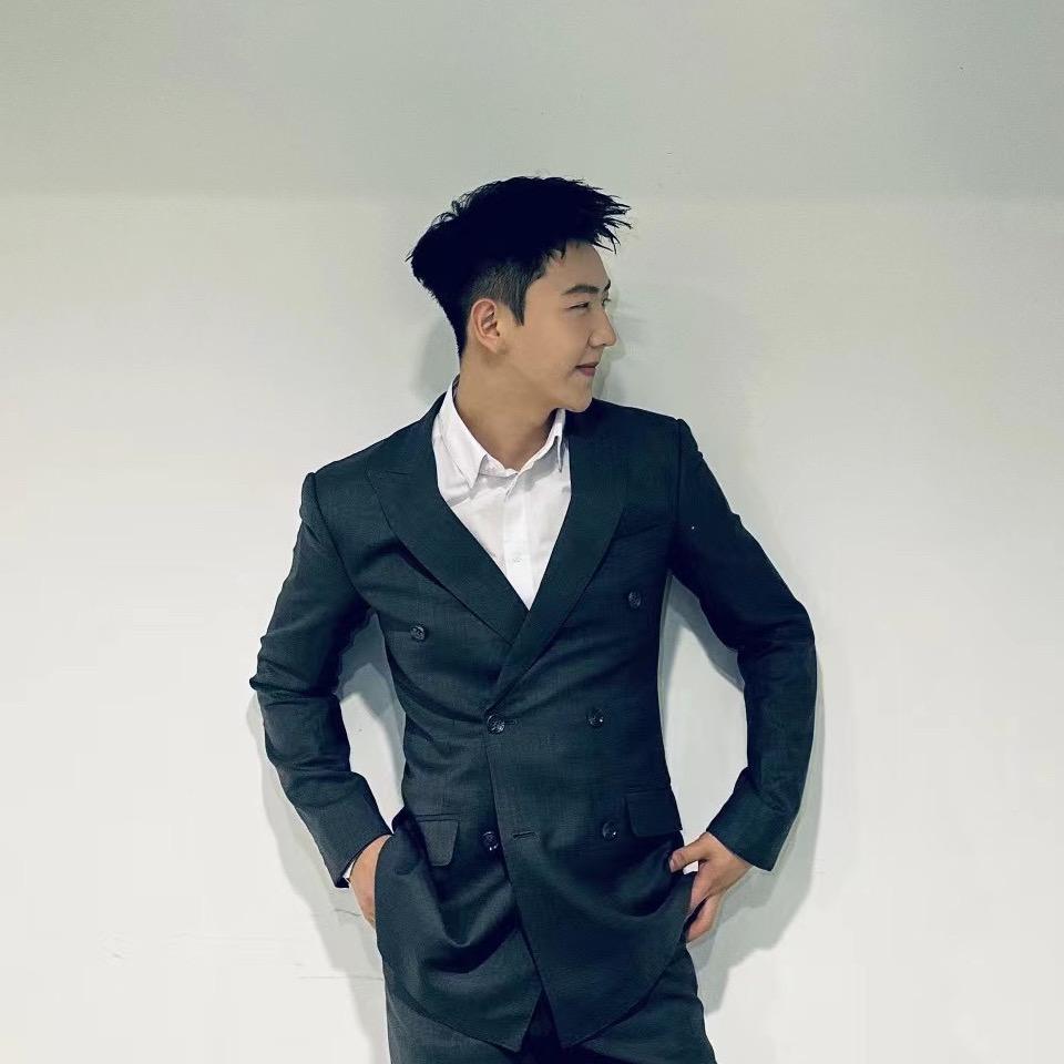 柄屹（婚礼主持人）