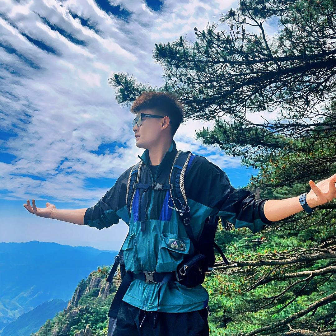 山谷丶泰山陪爬