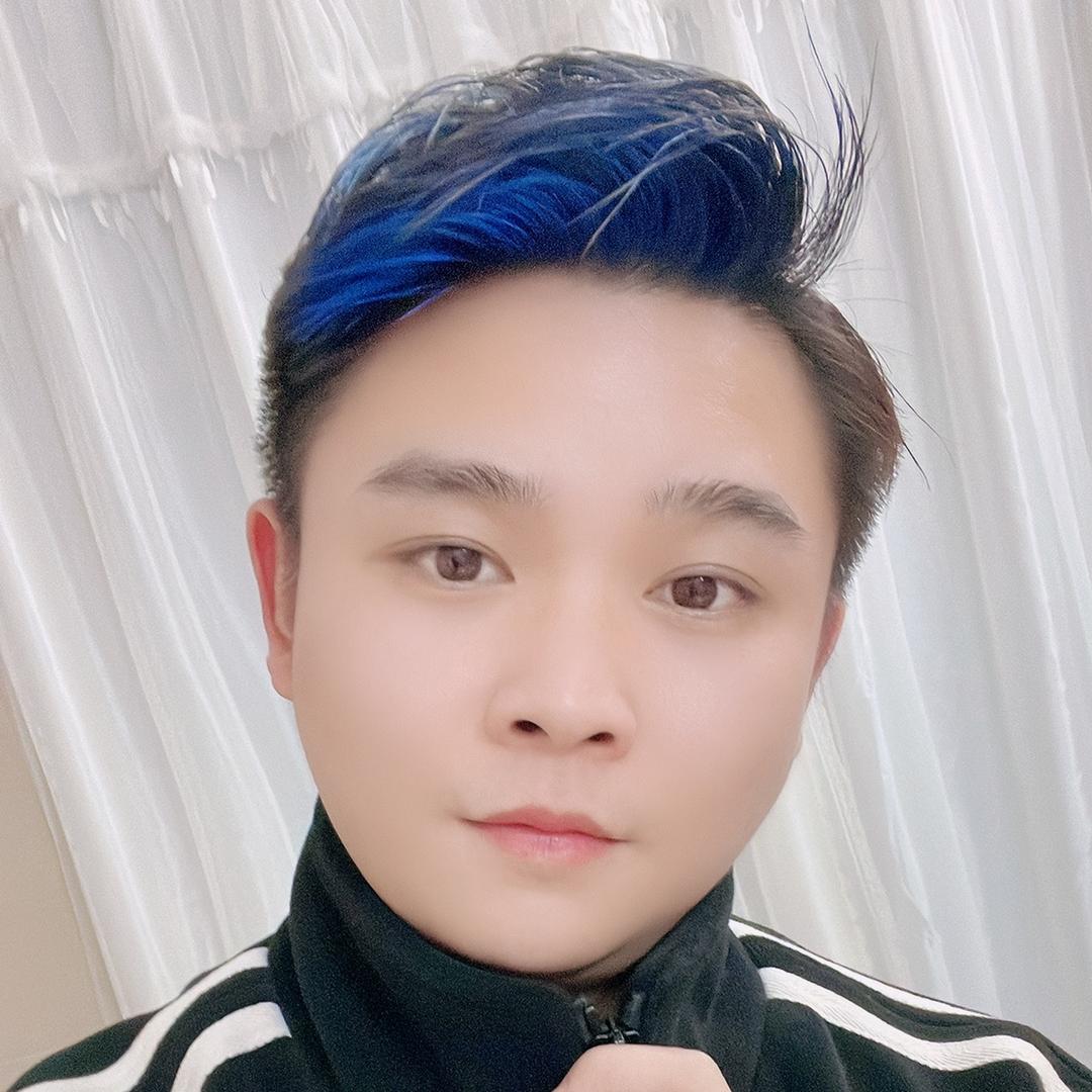 彭健 👔服装人冲20万粉丝