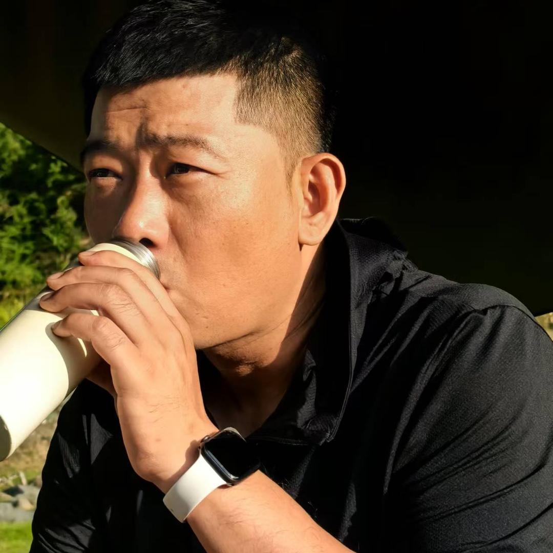 海涛爱喝茶