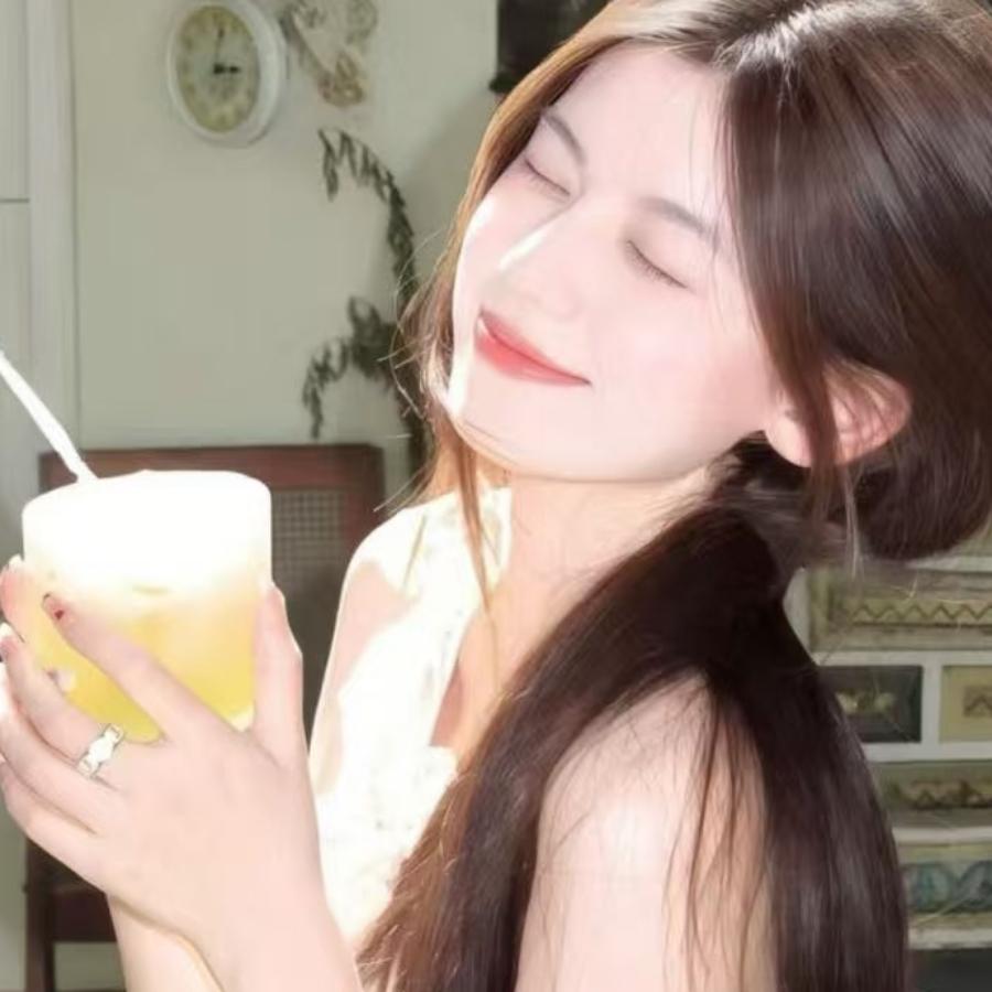 -好 困^.💤