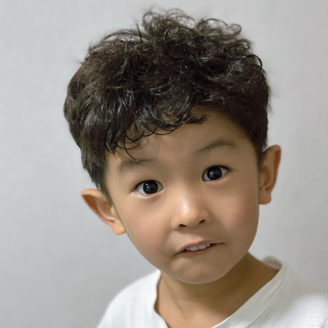 那小子真帅