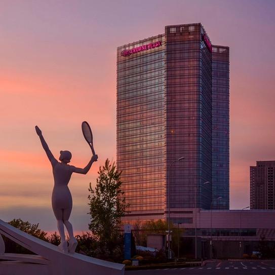 大连体育中心皇冠假日酒店