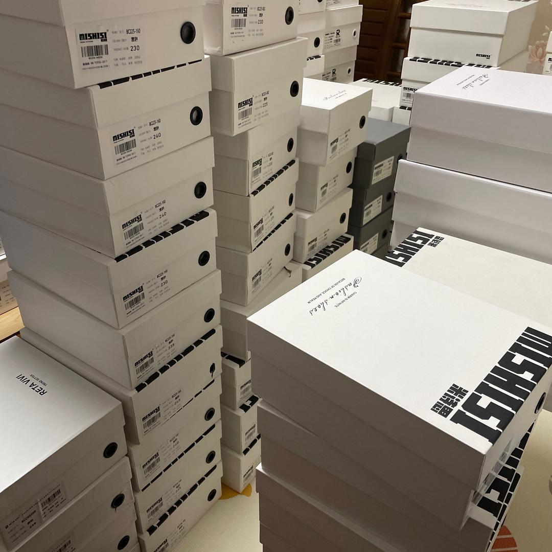 断码鞋的小佬弟