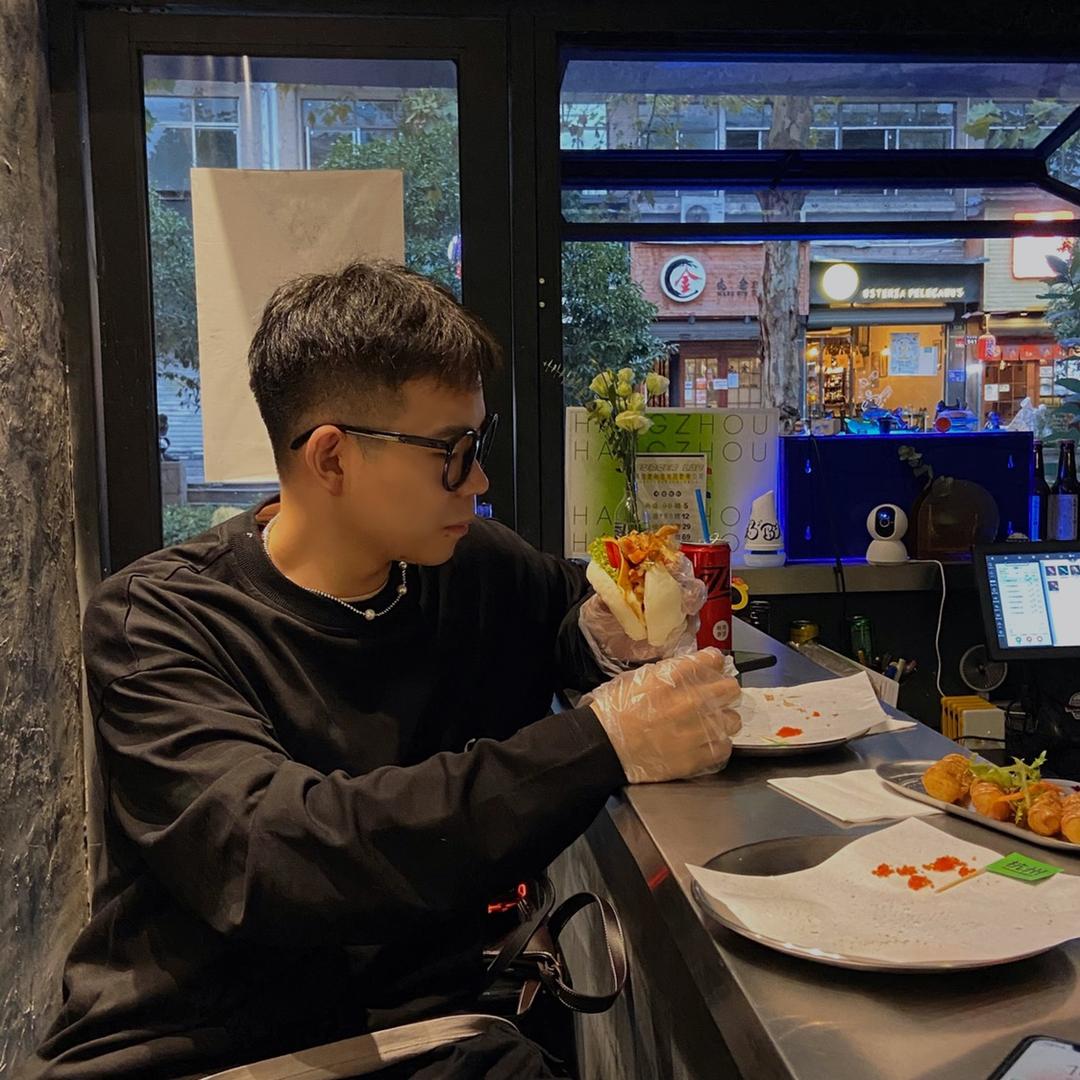 缤缤淇服饰